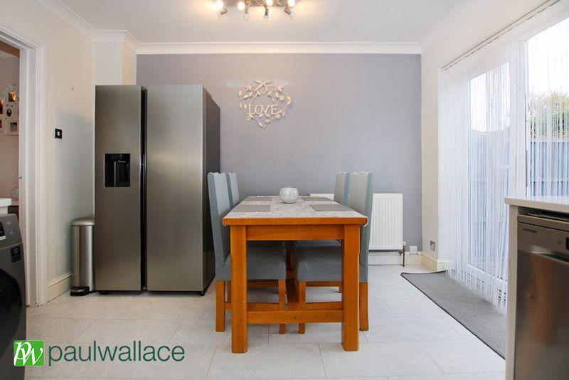Kitchen/Dining Area