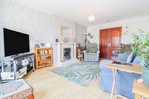 3 bedroom bungalow for sale, Arlington Drive, Warrington