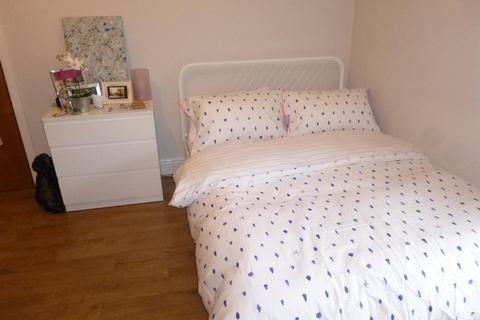 10 bedroom house to rent, Amherst Road, Manchester M14