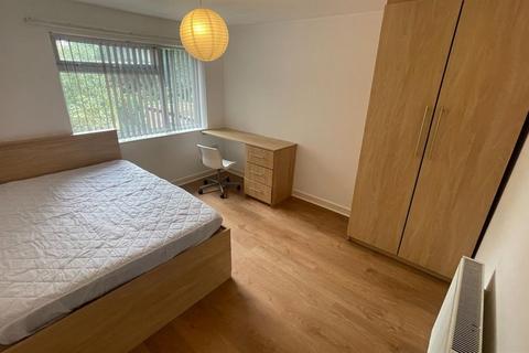 Clifton Avenue, Manchester M14