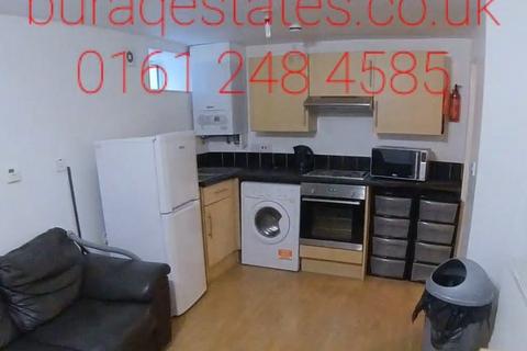 2 bedroom flat to rent, Birchfields Road, Manchester M13