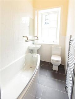 1 bedroom flat to rent, Canongate, Edinburgh, Midlothian, EH8