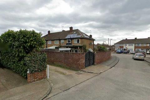 undefined, Mill Road, Aveley RM15