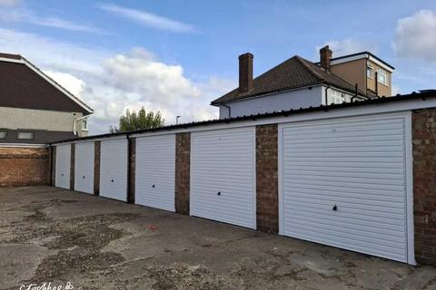 undefined, Mill Road, Aveley RM15