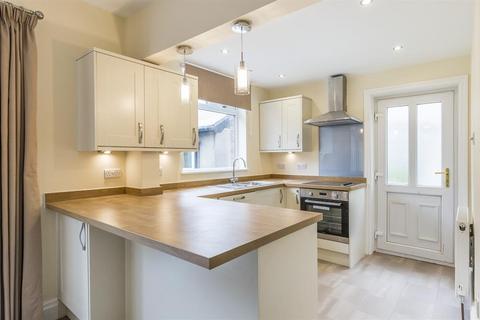 3 bedroom semi-detached house to rent, Endor Crescent, Burley in Wharfedale, Ilkley, LS29