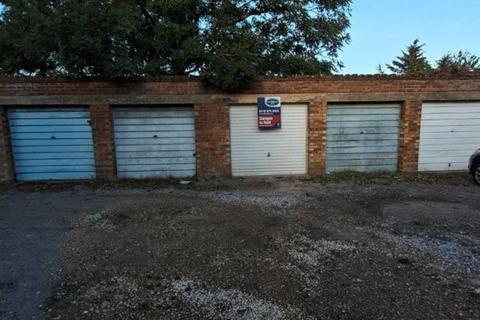 Garage to rent, High Street, Harlington UB3