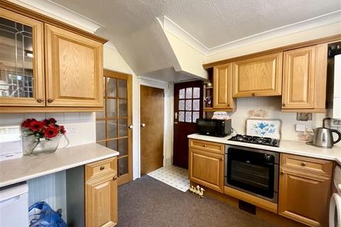 3 bedroom semi-detached house for sale, Manor Road, Brinsworth, Rotherham, S60 5HH