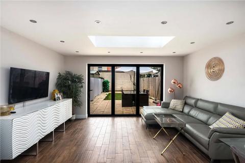5 bedroom terraced house for sale, Neville Road, London, E7