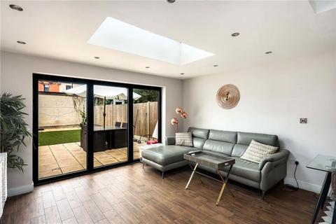 5 bedroom terraced house for sale, Neville Road, London, E7