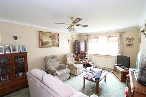 3 bedroom bungalow for sale, The Laurels, Roundswell, Barnstaple, Devon, EX31