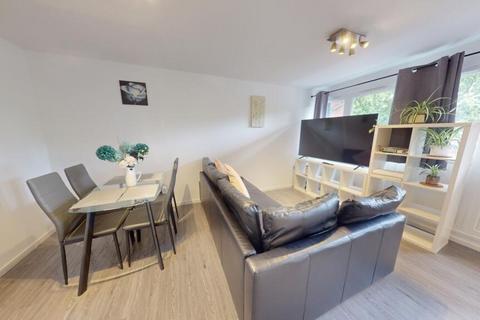 2 bedroom flat to rent, Carter Gate, Nottingham NG1