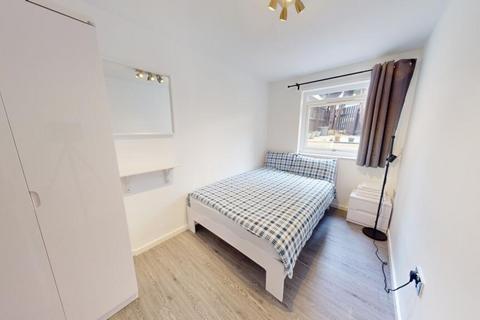 2 bedroom flat to rent, Carter Gate, Nottingham NG1