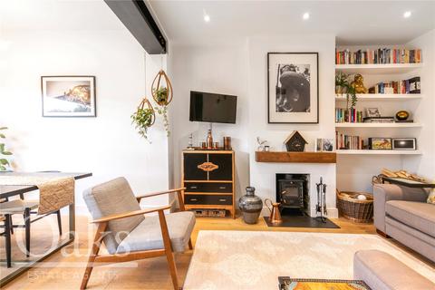 31 Braeside Road, London, SW16 5BG