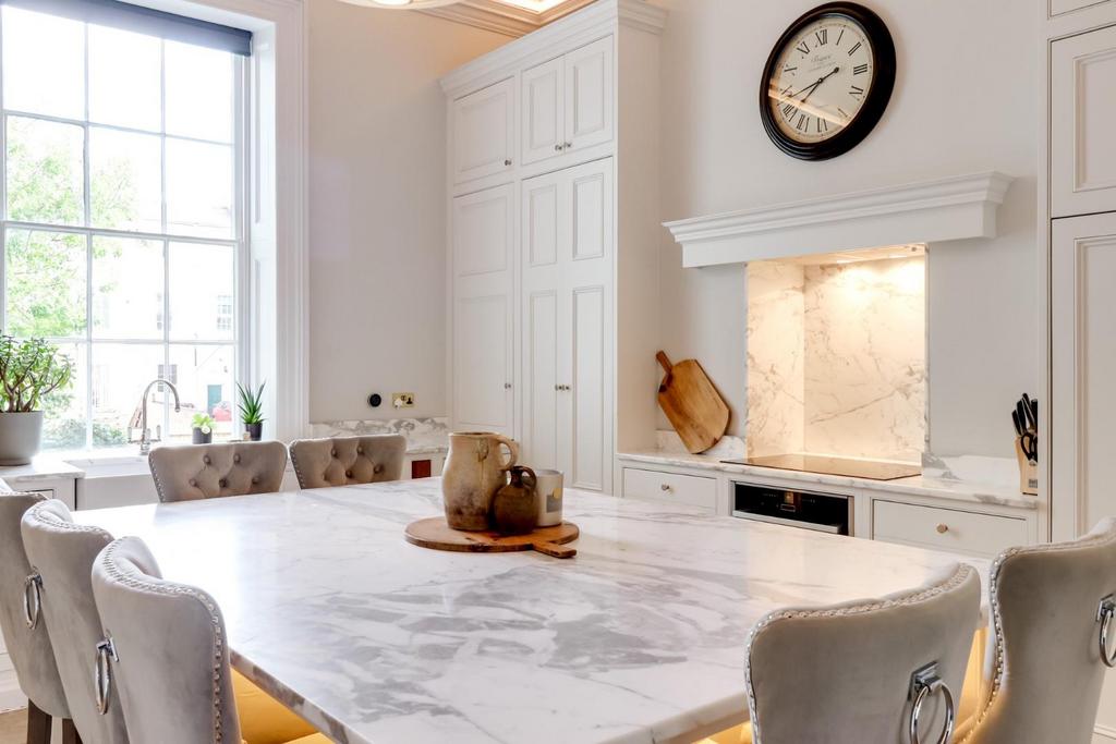 Kitchen (2).jpg