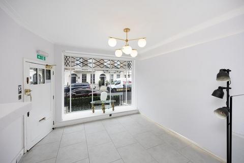 Retail property (high street) to rent, 29 Chapel St London SW1X 7DD