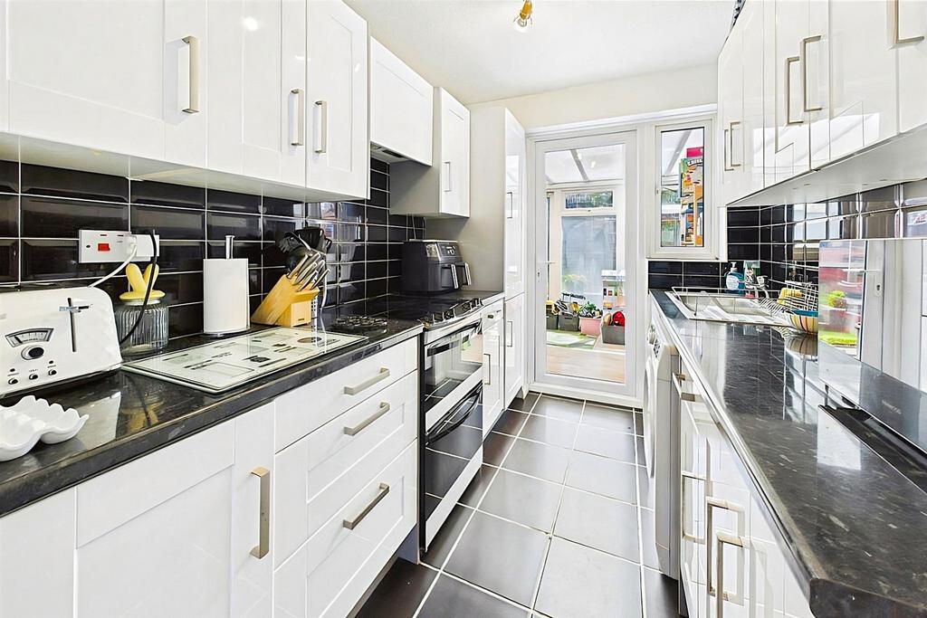Fitted Kitchen