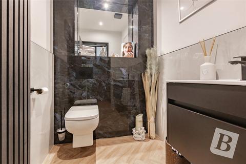 4 bedroom detached house for sale, Haynes Road, Hornchurch, RM11
