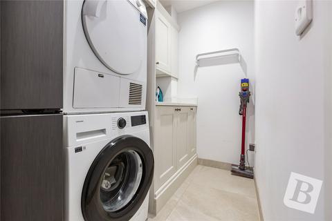 4 bedroom detached house for sale, Haynes Road, Hornchurch, RM11