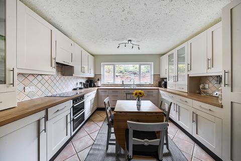 undefined, Castle Hill Road, Dunstable LU6