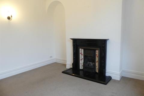 3 bedroom terraced house to rent, Bolton Road, Silsden BD20