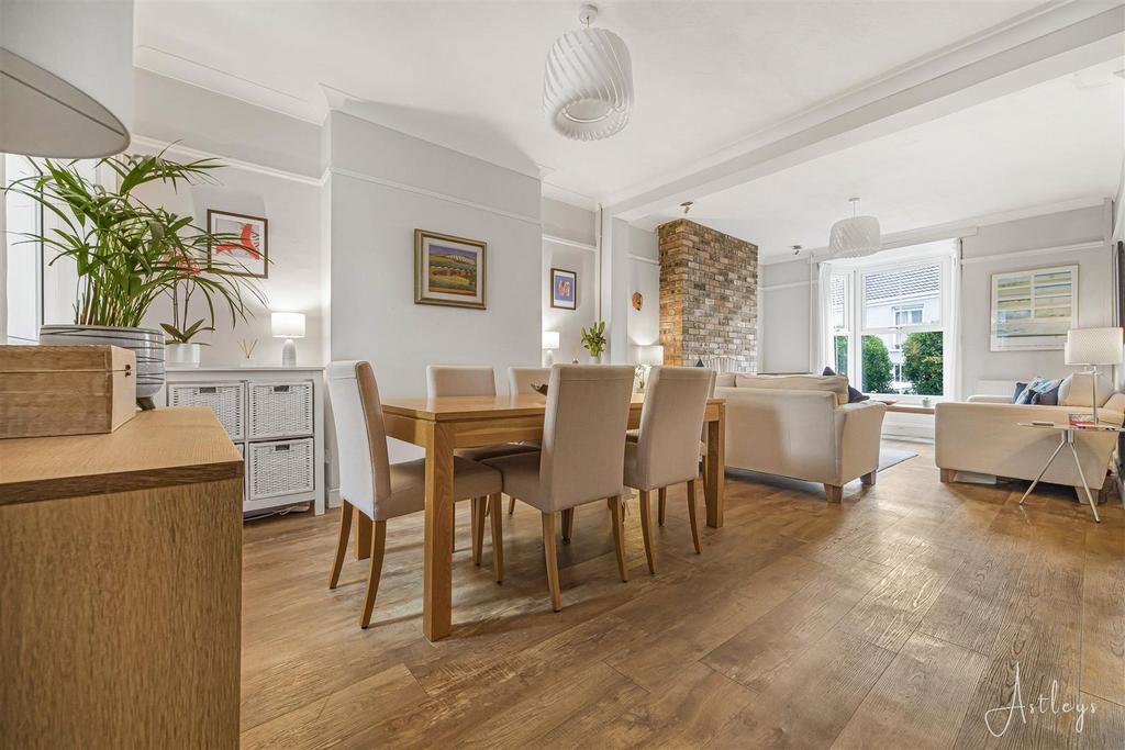 Living/Dining Room
