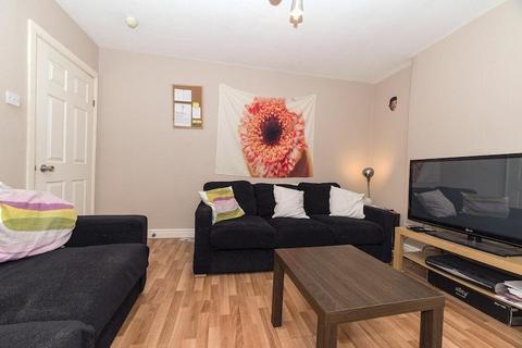 6 bedroom house to rent, Lindleywood Road, Manchester M14