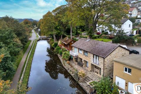 Leach Road, Riddlesden, Keighley, BD20