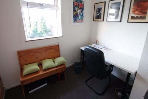 undefined, Foxcroft Mount, Leeds LS6