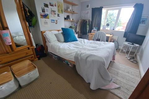 5 bedroom house to rent, Newport View, Leeds LS6