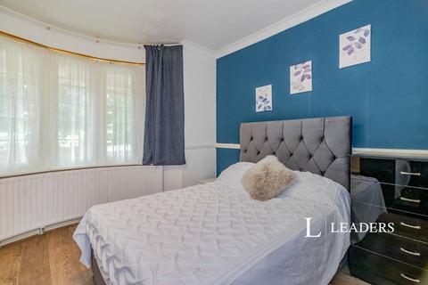 undefined, Burwood Road, Hersham, KT12