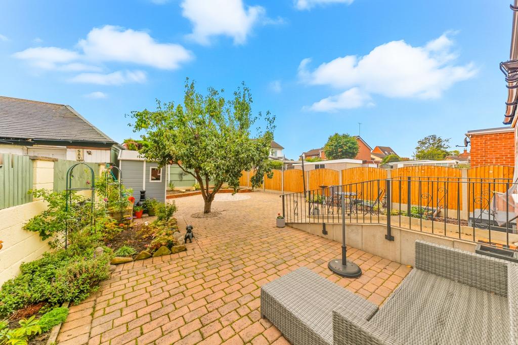 The Bungalows - Ewe Move Pontefract - Back 1