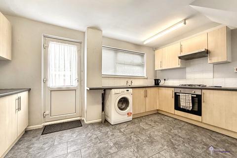3 bedroom terraced house for sale, Malwood Avenue