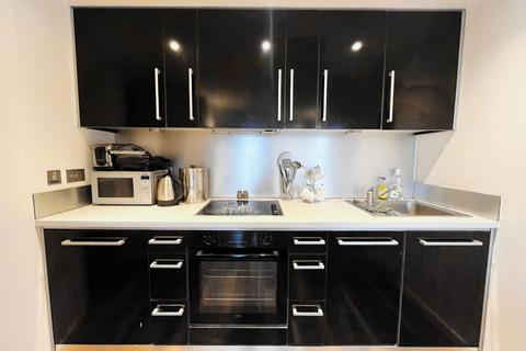 2 bedroom flat to rent, Whitehall Waterfront, Riverside Way , Leeds