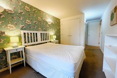 2 bedroom flat to rent, Whitehall Waterfront, Riverside Way , Leeds