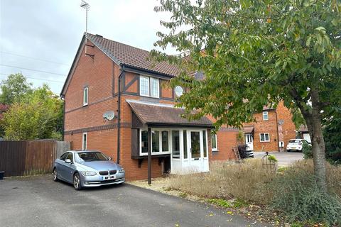 undefined, Lingfield Close, Chippenham