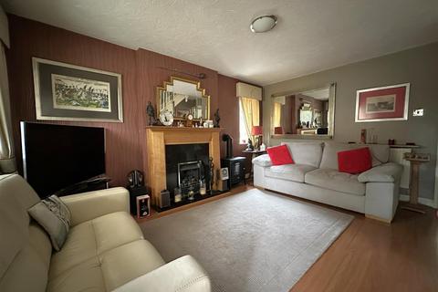 undefined, Lingfield Close, Chippenham