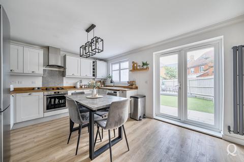 4 bedroom semi-detached house for sale, Carnation Crescent, Sittingbourne, Kent, ME10