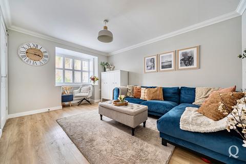 4 bedroom semi-detached house for sale, Carnation Crescent, Sittingbourne, Kent, ME10