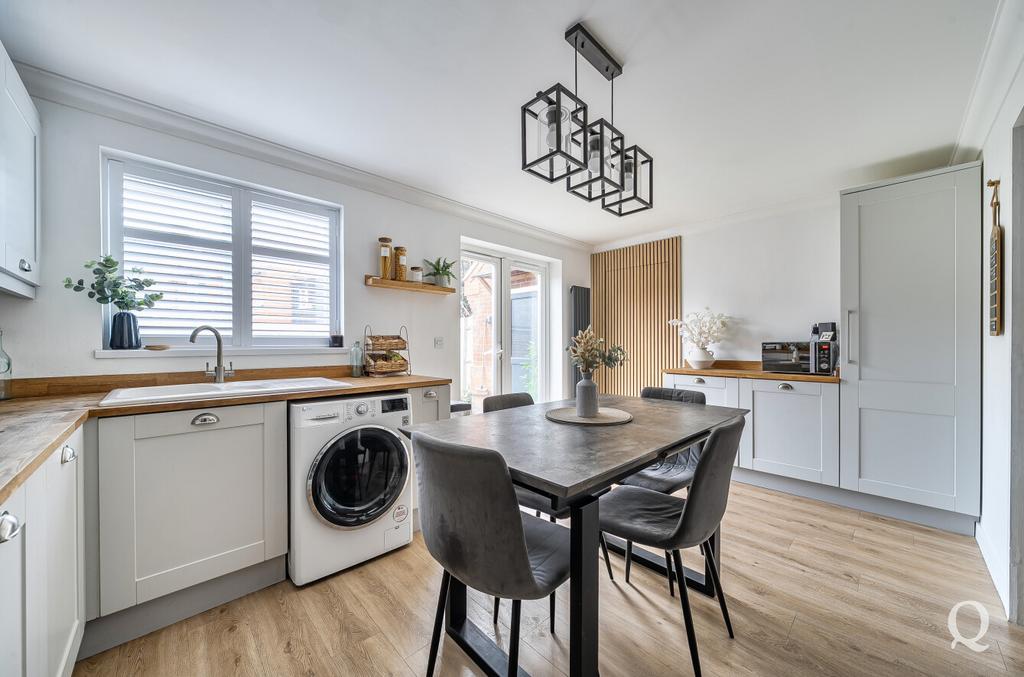 F7f51efa-dd89-4a4...