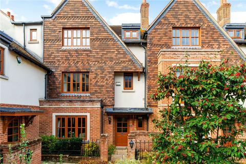 Cromwell Court, Marlborough, Wiltshire, SN8