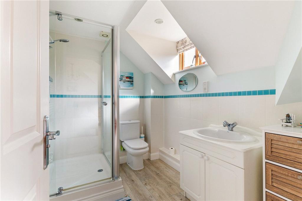 Top Floor Ensuite