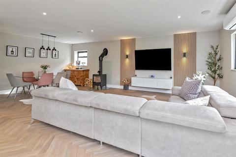 undefined, The Meads, Bricket Wood, St. Albans