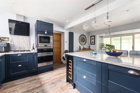8 Gorselands Close, Ash Vale, Aldershot, GU12 5EF