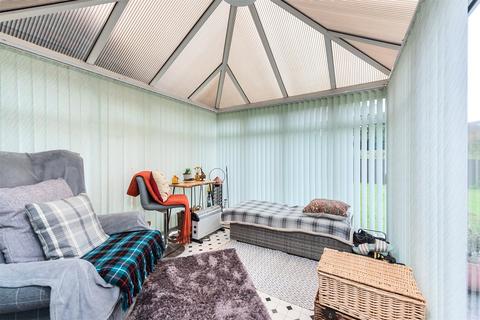 8 Gorselands Close, Ash Vale, Aldershot, GU12 5EF