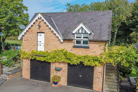 5 bedroom detached house for sale, Branston Road, Burton-On-Trent DE13