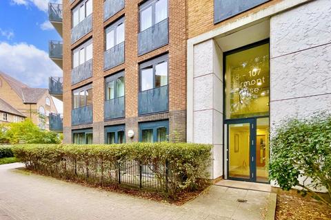 1 bedroom apartment for sale, Fairmont House, Albatross Way, London, SE16