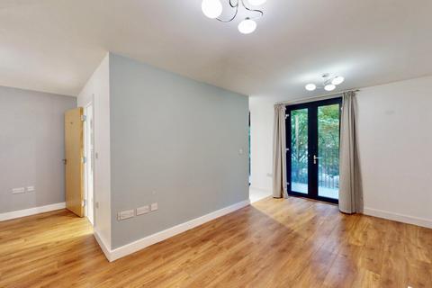 1 bedroom apartment for sale, Fairmont House, Albatross Way, London, SE16