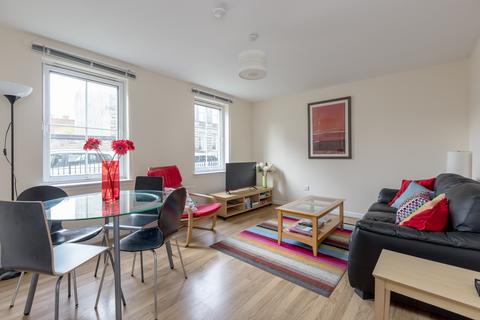 9/2 South Fort Street, Trinity, Edinburgh, EH6 4DL