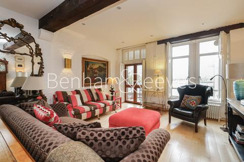 1 bedroom apartment to rent, Wapping High Street, Olivers Wharf E1W