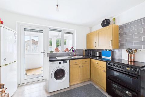 undefined, Modern home close to Clevedon riverbank walks